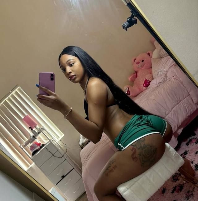 Hello daddy 🥵 I’m available for hookup services anytime both Incall or outcall 🥵Offers all💦 services😋 include Blow job,👅hand - Image 3